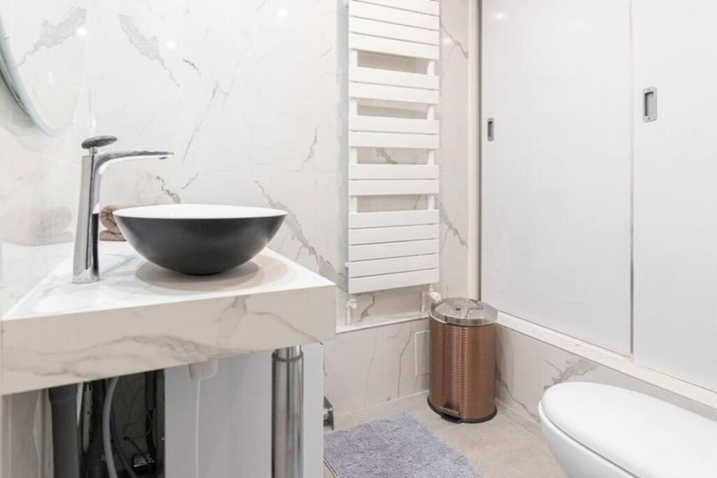 Coeur 16eme, Standing Et Calme Appartamento